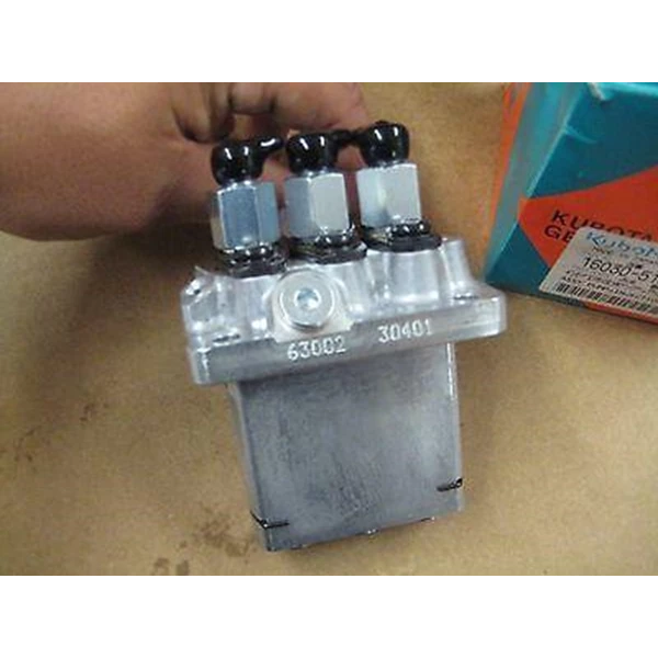 Pompa Injeksi (Injection pump) kubota 